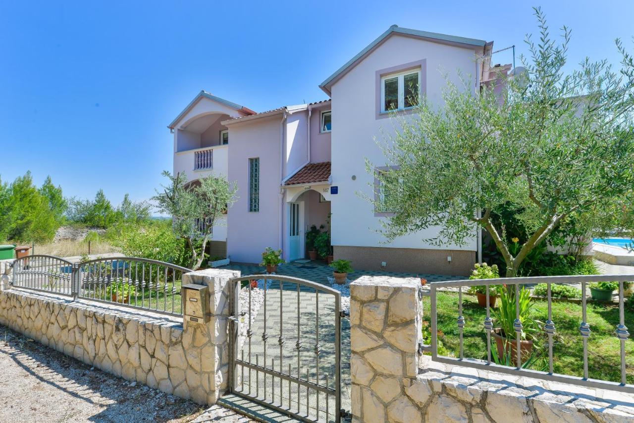 Family Friendly Apartments With A Swimming Pool Zadar - 18098 ภายนอก รูปภาพ