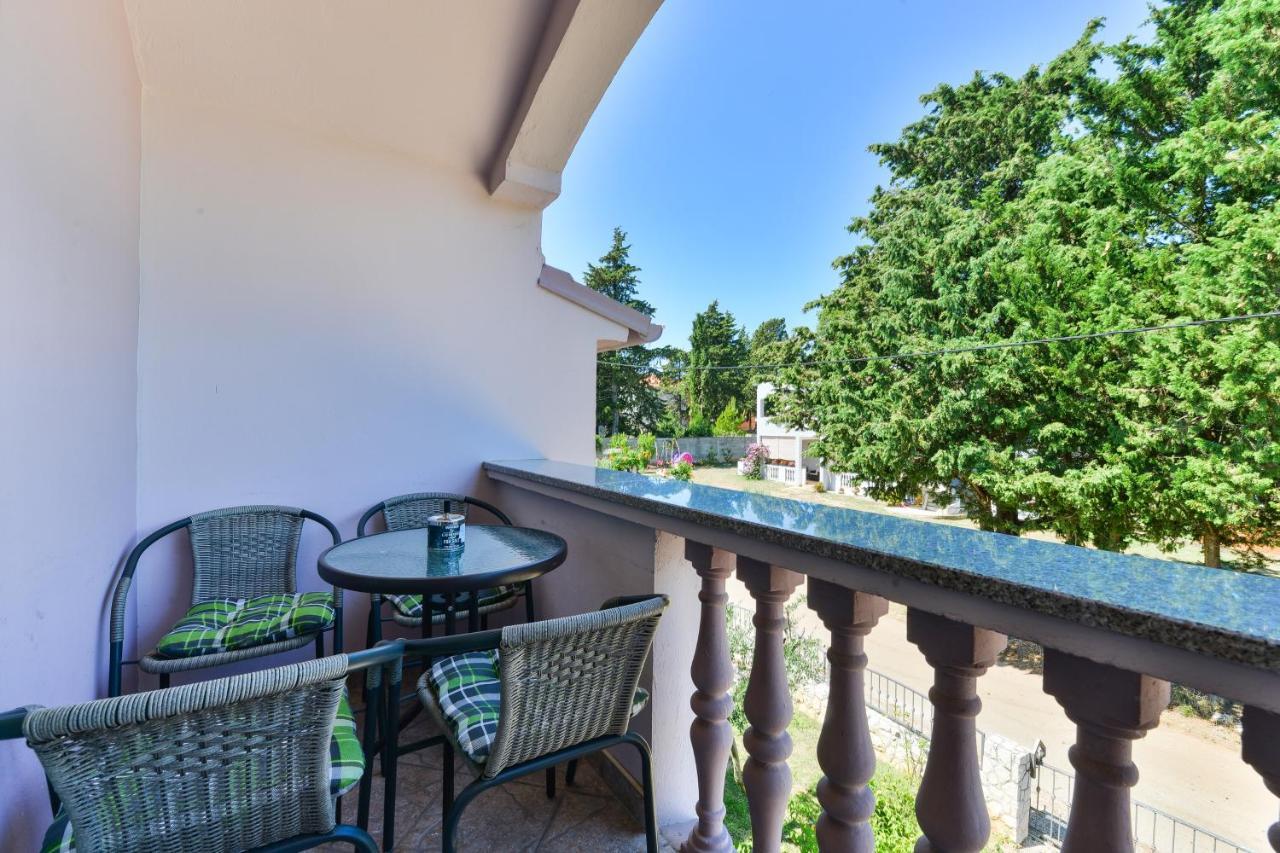 Family Friendly Apartments With A Swimming Pool Zadar - 18098 ภายนอก รูปภาพ
